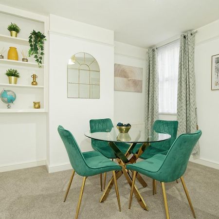Lovely Luxury 3 Bed House Chatham (Kent) Exterior foto